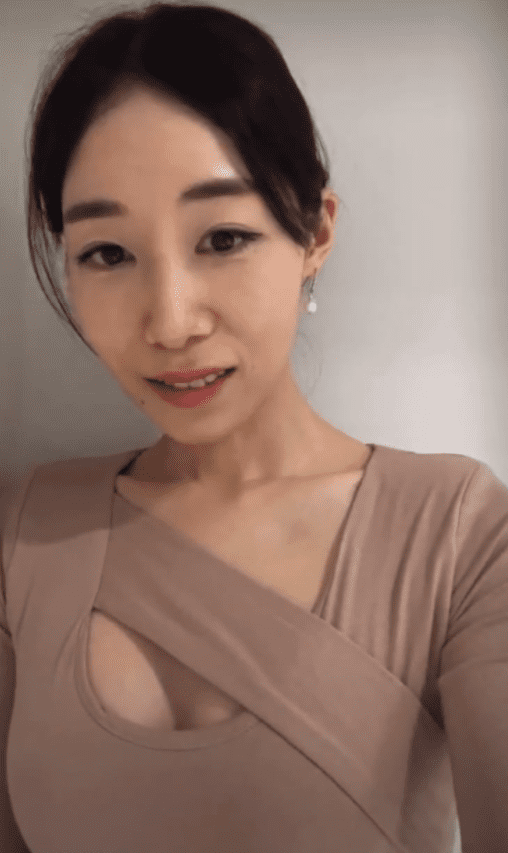 승무원 룩북녀' 이블린 실물 공개에 난리 난 반응 (+캡처) : 네이버 포스트